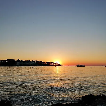 Stay In The Very Heart Of Porec - 50M To The Beach Exterior photo