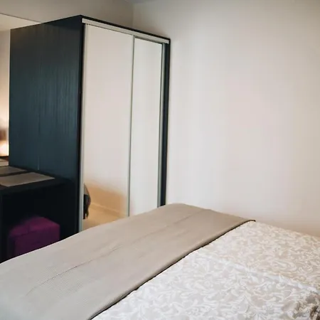 Stay In The Very Heart Of Porec - 50M To The Beach Exterior photo